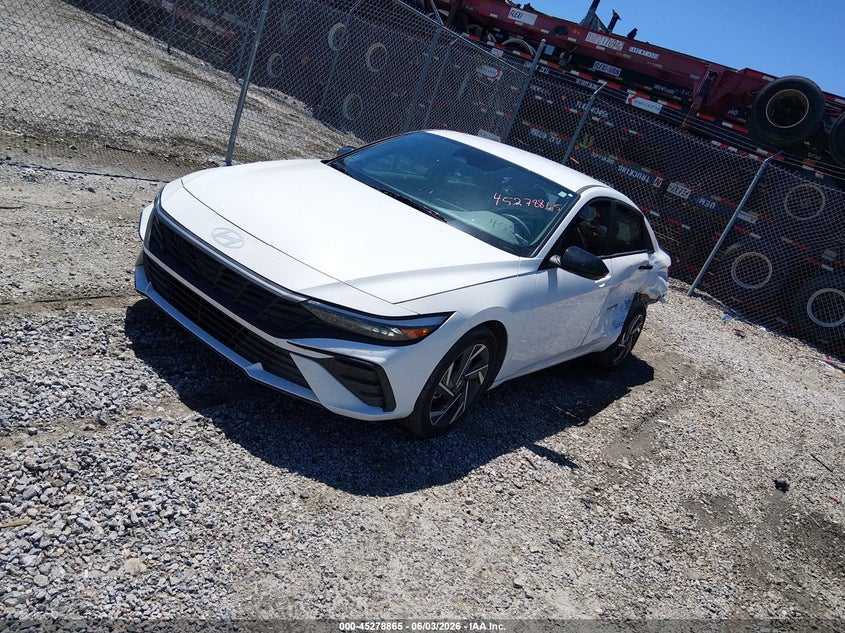 2025 Hyundai Elantra VIN KMHLM4DG8SU049163 IAAI salvage auction — LEFT SIDE, Salvage Title, sold $6,400 on 2026-07-10 (photo 2)