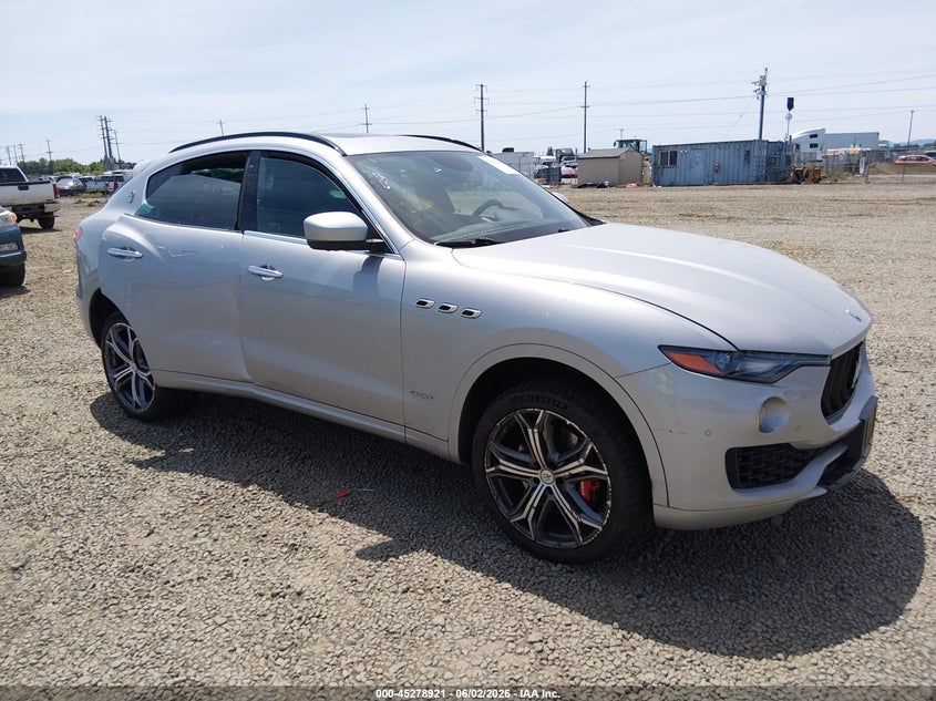 2018 Maserati Levante VIN ZN661YUS9JX299478 IAAI salvage auction — RIGHT SIDE, Salvage (Oregon), sold $4,050 on 2026-09-04 (photo 1)