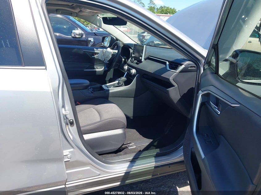 2019 Toyota Rav 4 VIN JTMW1RFV8KD511773 IAAI salvage auction — FRONT END, Salvage Title, sold $6,750 on 2026-07-14 (photo 5)