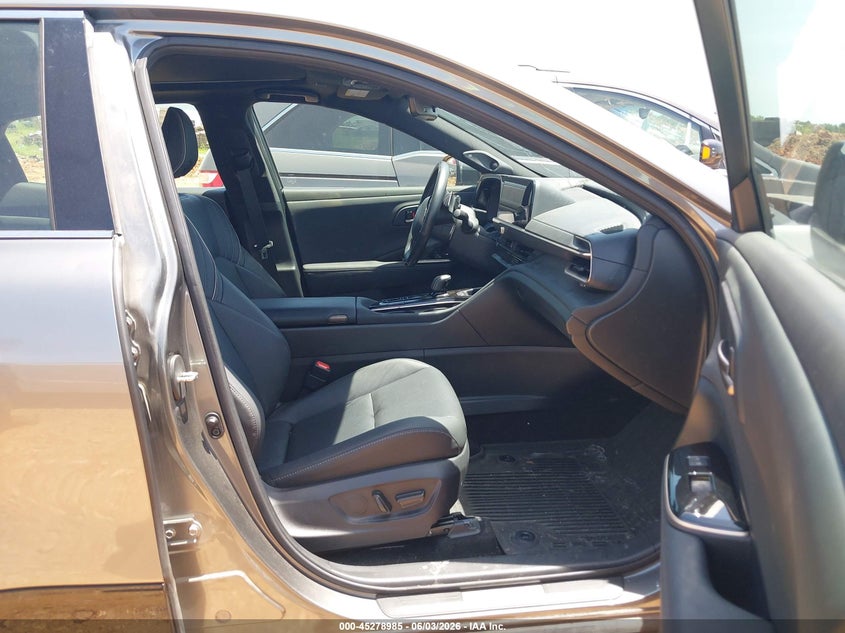 2024 Toyota Crown VIN JTDAFAAF7R3005770 IAAI salvage auction — HAIL, Salvage (Missouri), sold $20,500 on 2026-07-20 (photo 5)