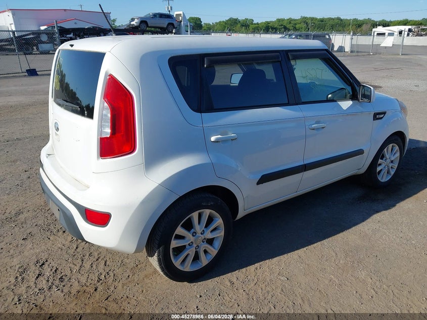 2013 Kia Soul VIN KNDJT2A54D7555001 IAAI salvage auction — NORMAL WEAR, Clear (Virginia), sold $375 on 2026-07-28 (photo 4)