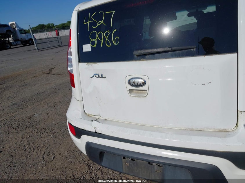 2013 Kia Soul VIN KNDJT2A54D7555001 IAAI salvage auction — NORMAL WEAR, Clear (Virginia), sold $375 on 2026-07-28 (photo 6)