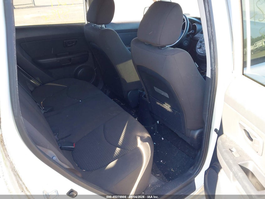 2013 Kia Soul VIN KNDJT2A54D7555001 IAAI salvage auction — NORMAL WEAR, Clear (Virginia), sold $375 on 2026-07-28 (photo 8)