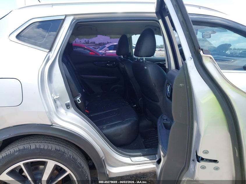 2017 Nissan Rogue VIN JN1BJ1CP4HW017416 IAAI salvage auction — SIDE, Salvage (Texas), sold $725 on 2026-07-30 (photo 8)