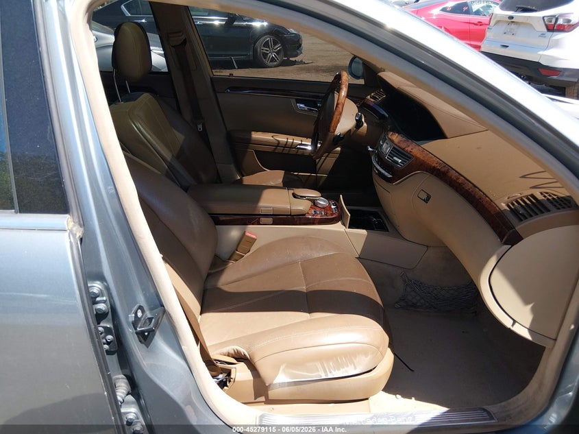 2009 Mercedes-benz S class VIN WDDNG86X39A255324 IAAI salvage auction — NORMAL WEAR, Clear (Maryland), sold $1,550 on 2026-07-22 (photo 5)
