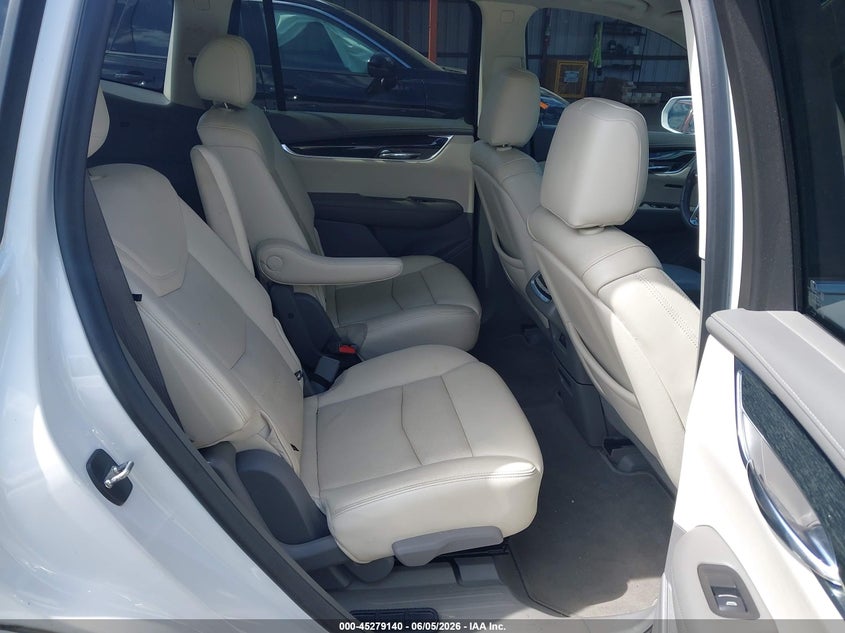 2020 Cadillac Xt6 VIN 1GYKPCRS3LZ181874 IAAI salvage auction — RIGHT SIDE, Salvage (Mississippi), sold $6,600 on 2026-07-23 (photo 8)