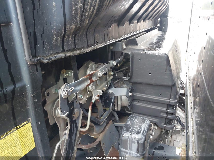 2017 Isuzu Nqr VIN JALE5W169H7900975 IAAI salvage auction — REAR END, Clear-Dealer Only (Maryland), sold $7,450 on 2026-07-11 (photo 9)