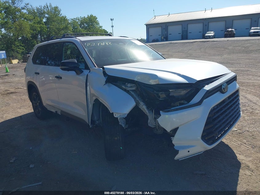 2025 Toyota Highlander VIN 5TDACAB59SS033735 IAAI salvage auction — RIGHT FRONT, Salvage (Indiana), sold $16,600 on 2026-07-30 (photo 6)