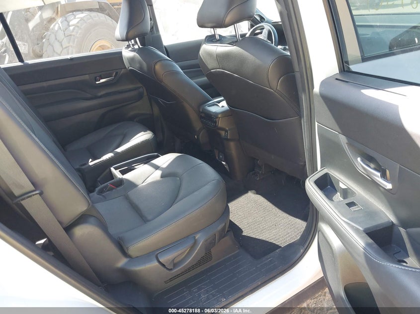 2025 Toyota Highlander VIN 5TDACAB59SS033735 IAAI salvage auction — RIGHT FRONT, Salvage (Indiana), sold $16,600 on 2026-07-30 (photo 8)
