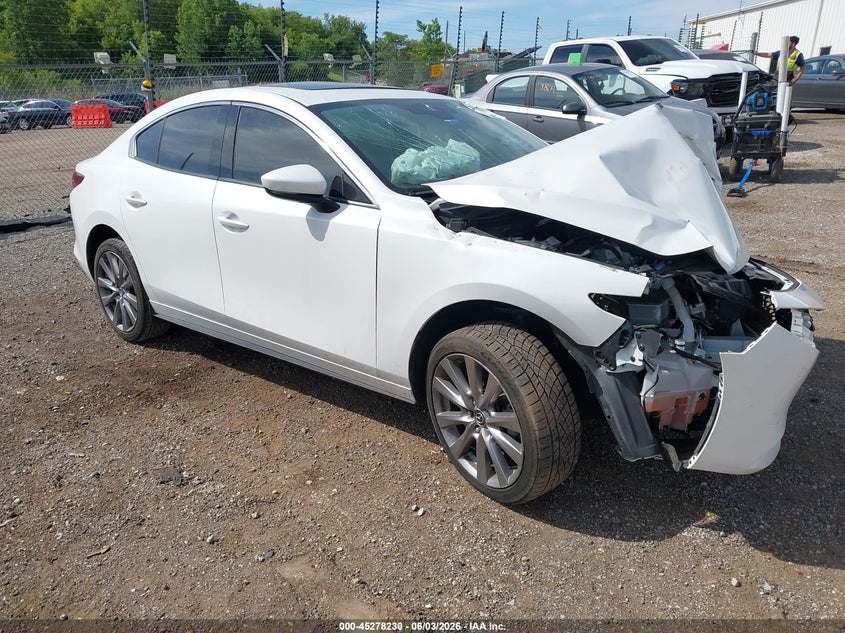 2019 Mazda 3 VIN 3MZBPAEM8KM103766 IAAI salvage auction — FRONT END, Salvage Title, sold $600 on 2026-07-29 (photo 1)