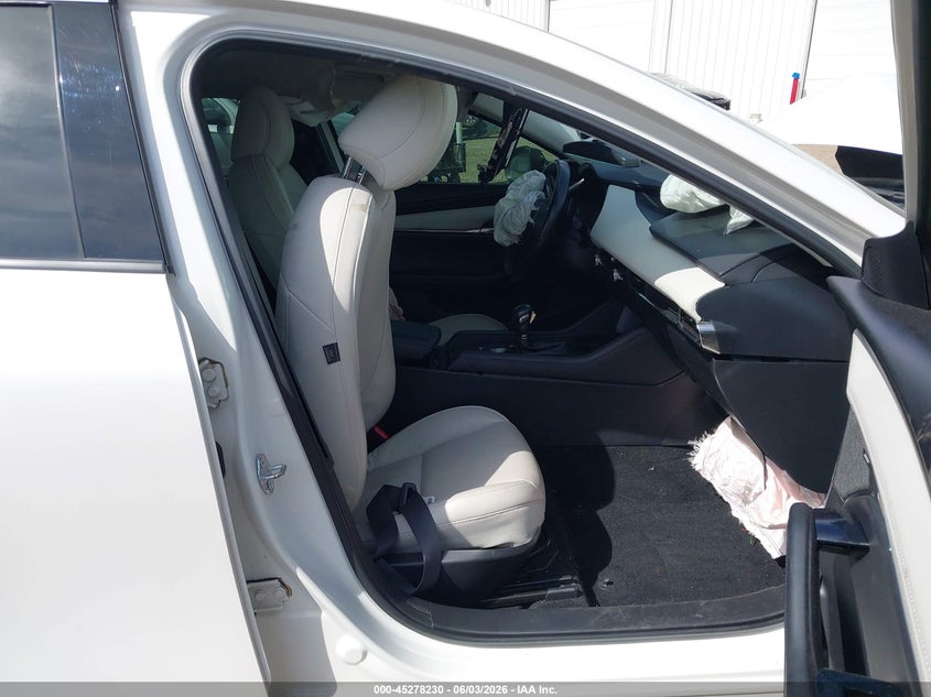 2019 Mazda 3 VIN 3MZBPAEM8KM103766 IAAI salvage auction — FRONT END, Salvage Title, sold $600 on 2026-07-29 (photo 5)