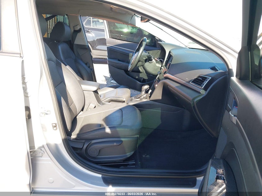 2017 Hyundai Elantra VIN KMHD84LF1HU266905 IAAI salvage auction — SIDE, Salvage Title, sold $1,400 on 2026-07-21 (photo 5)