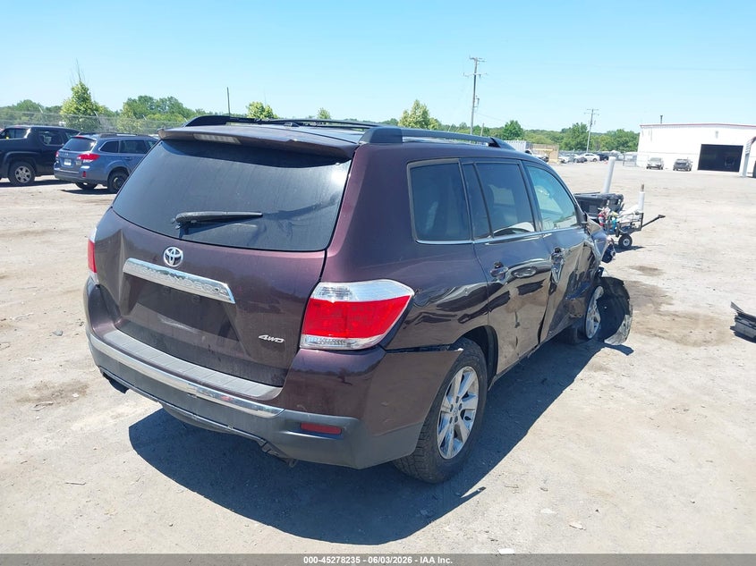 2011 Toyota Highlander VIN 5TDBK3EH8BS070770 IAAI salvage auction — RIGHT SIDE, Clear (Virginia), sold $2,350 on 2026-07-28 (photo 4)