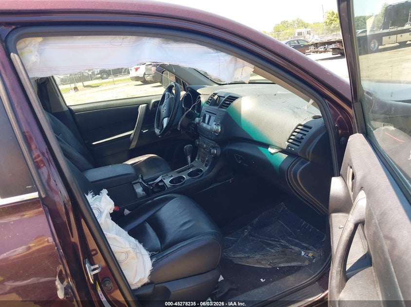 2011 Toyota Highlander VIN 5TDBK3EH8BS070770 IAAI salvage auction — RIGHT SIDE, Clear (Virginia), sold $2,350 on 2026-07-28 (photo 5)