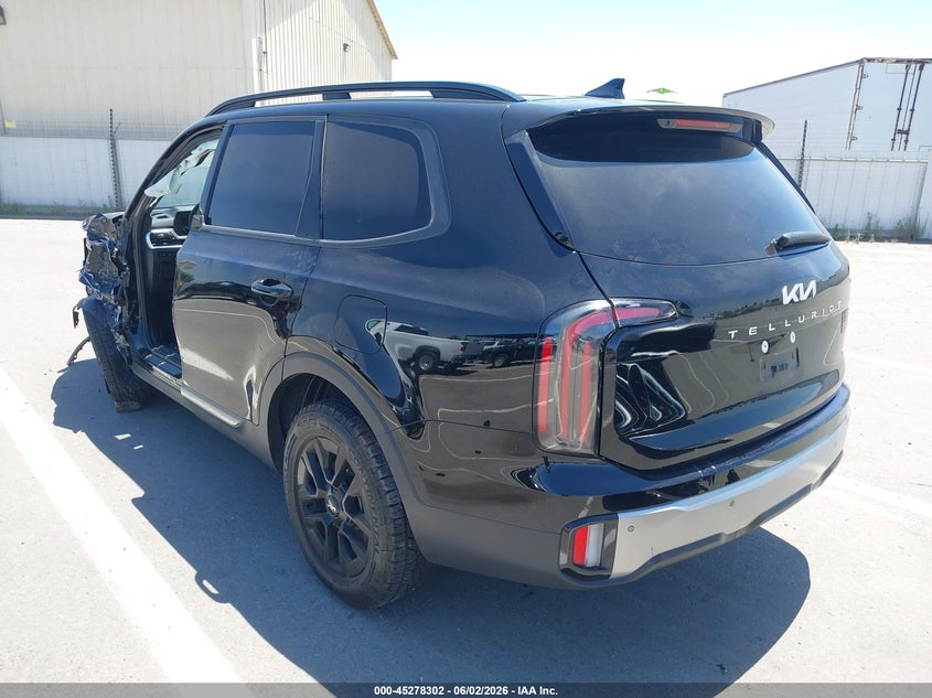 2023 Kia Telluride VIN 5XYP5DGC6PG391408 IAAI salvage auction — SIDE, Salvage Title, sold $5,350 on 2026-07-21 (photo 3)