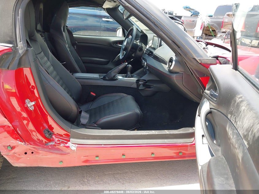2017 Fiat 124 spider VIN JC1NFAEK0H0115954 IAAI salvage auction — SIDE, Salvage (Texas), sold $5,200 on 2026-08-13 (photo 5)