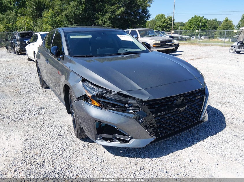 2025 Nissan Altima VIN 1N4BL4CV0SN424496 IAAI salvage auction — RIGHT FRONT, Salvage Title, sold $9,700 on 2026-07-29 (photo 6)