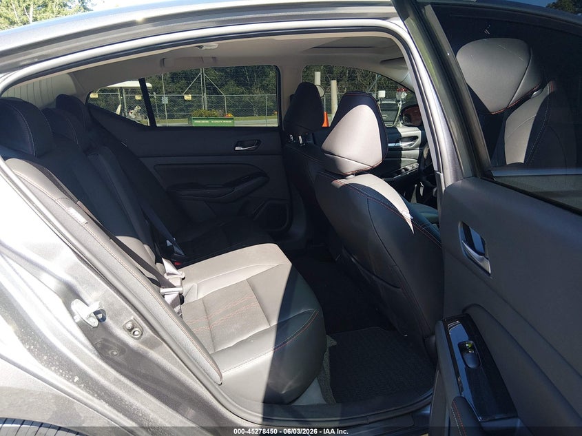 2025 Nissan Altima VIN 1N4BL4CV0SN424496 IAAI salvage auction — RIGHT FRONT, Salvage Title, sold $9,700 on 2026-07-29 (photo 8)