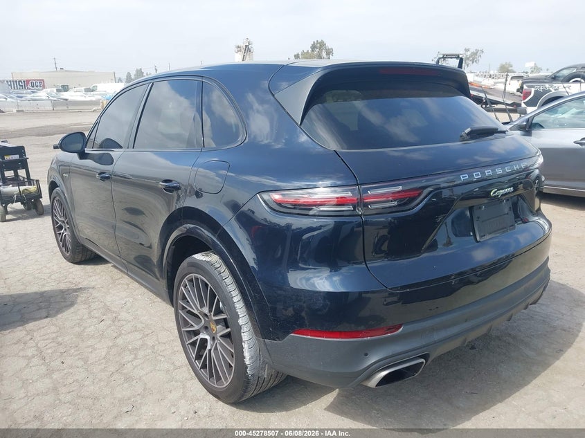 2021 Porsche Cayenne VIN WP1AE2AY3MDA24909 IAAI salvage auction — RIGHT SIDE, Wait Title, sold $27,150 on 2026-09-14 (photo 3)