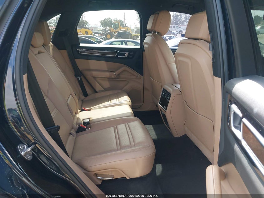 2021 Porsche Cayenne VIN WP1AE2AY3MDA24909 IAAI salvage auction — RIGHT SIDE, Wait Title, sold $27,150 on 2026-09-14 (photo 8)