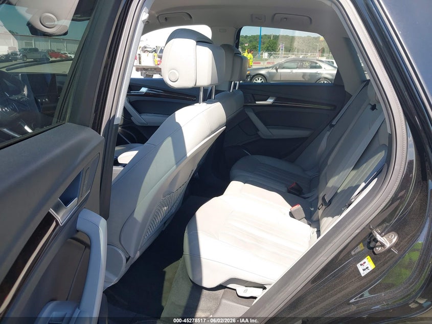 2018 Audi Q5 VIN WA1ANAFY1J2232440 IAAI salvage auction — SIDE, Salvage (Missouri), sold $25 on 2026-07-21 (photo 8)