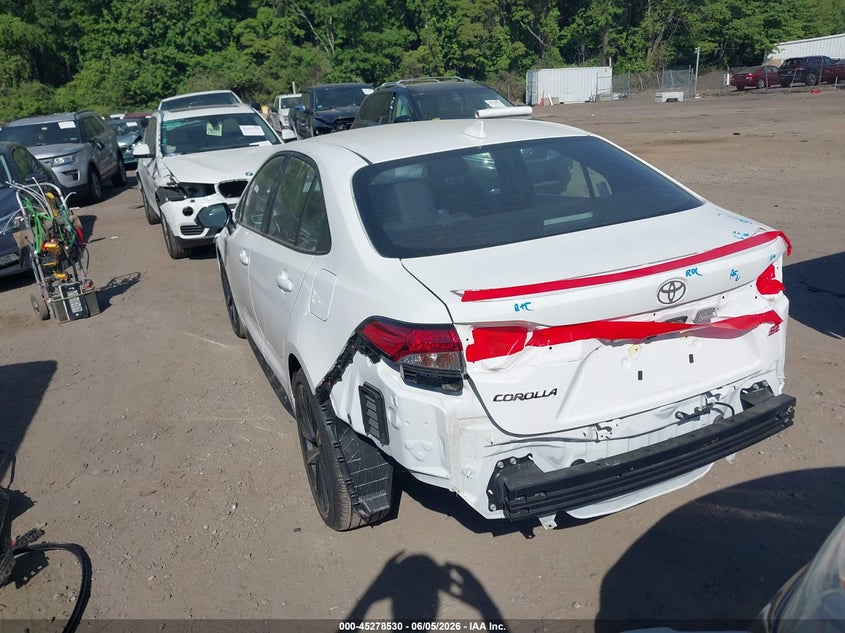 2025 Toyota Corolla VIN 5YFS4MCE8SP228297 IAAI salvage auction — SIDE, Salvage Title, sold $4,250 on 2026-07-28 (photo 3)