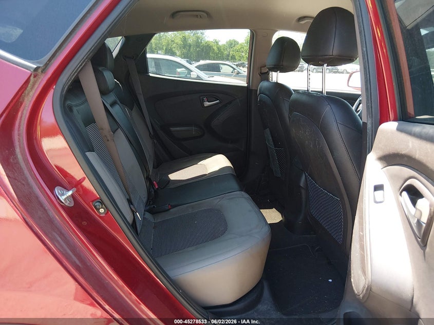 2011 Hyundai Tucson VIN KM8JU3AC2BU240287 IAAI salvage auction — NORMAL WEAR, Clear (New Jersey), sold $1,400 on 2026-07-14 (photo 8)
