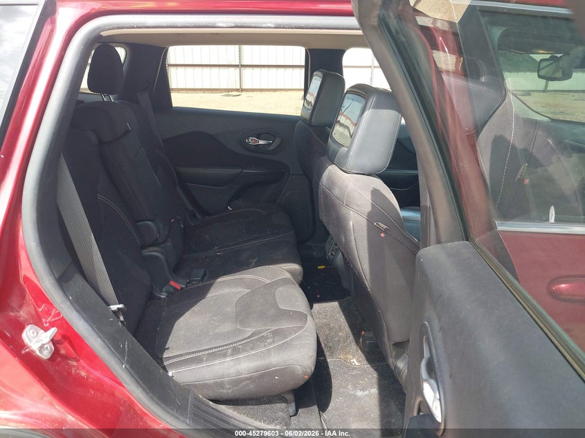 2015 Jeep Cherokee VIN 1C4PJLCB4FW601881 IAAI salvage auction — SIDE, Original (Texas), sold $1,250 on 2026-07-12 (photo 8)
