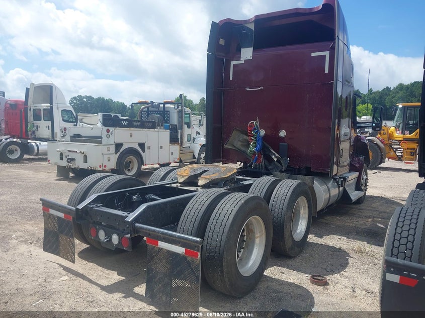2021 Kenworth T680 VIN 1XKYDP9X3MJ436846 IAAI salvage auction — Unknown, Salvage (Louisiana), sold $9,975 on 2026-07-08 (photo 4)
