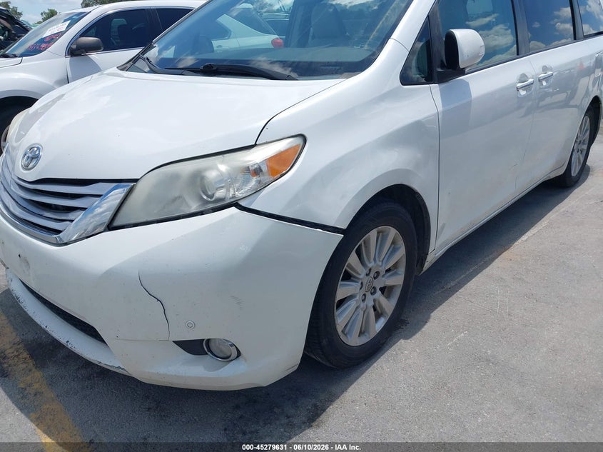 2014 Toyota Sienna VIN 5TDYK3DCXES505177 IAAI salvage auction — NORMAL WEAR, Clear (Texas), sold $3,050 on 2026-07-30 (photo 6)
