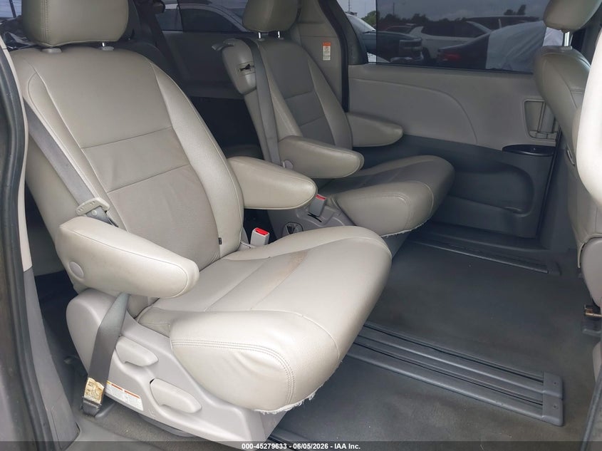 2020 Toyota Sienna VIN 5TDKZ3DC3LS023228 IAAI salvage auction — RIGHT FRONT, Salvage (Texas), sold $25 on 2026-07-29 (photo 8)