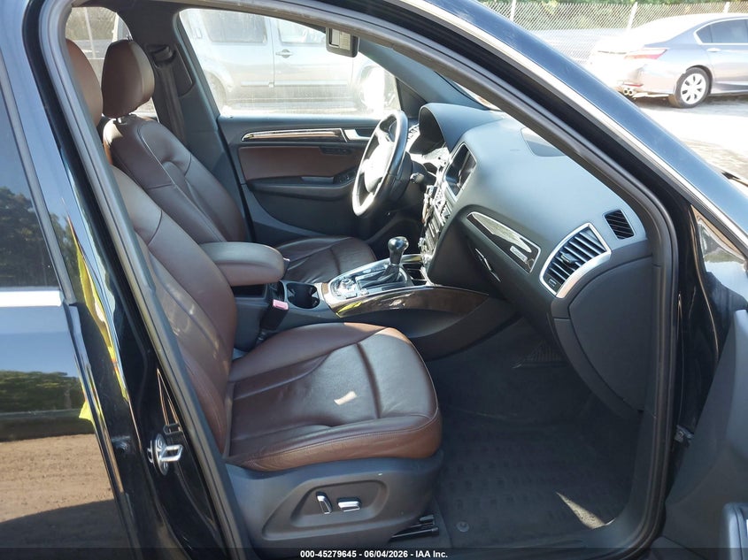 2014 Audi Q5 VIN WA1LFAFP1EA055798 IAAI salvage auction — NORMAL WEAR, Salvage Title, sold $2,500 on 2026-07-29 (photo 5)