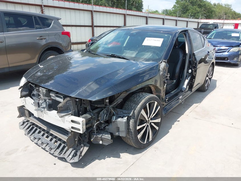 2020 Nissan Altima VIN 1N4BL4CV9LC168162 IAAI salvage auction — SIDE, Original (Texas), sold $4,150 on 2026-07-12 (photo 2)