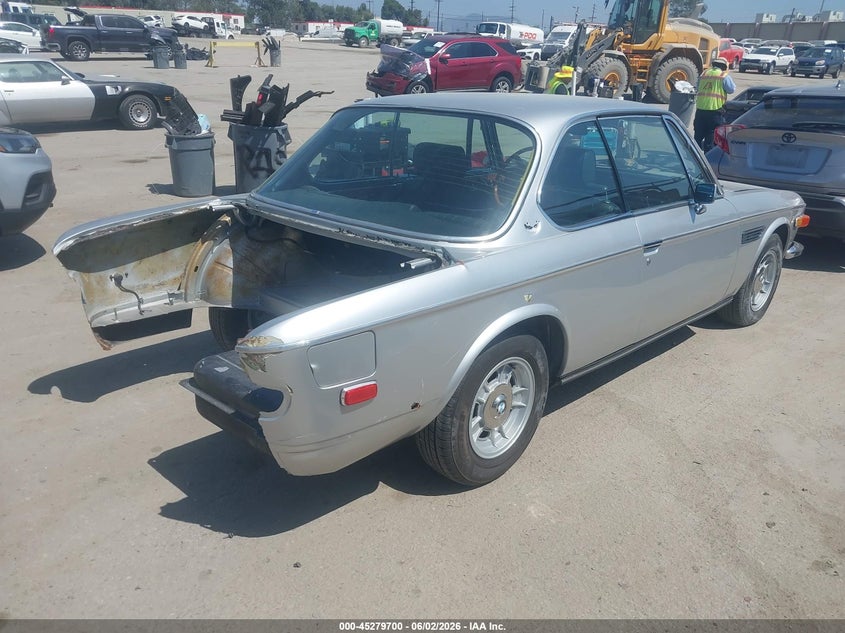 1971 BMW VIN 00000000002280434 IAAI salvage auction — REAR END, Salvage (California), sold $29,850 on 2026-07-29 (photo 4)