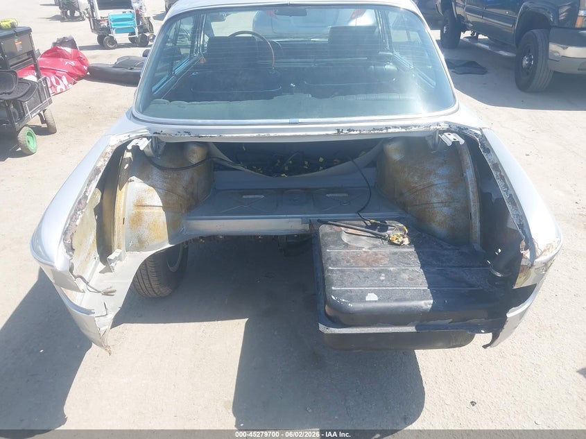 1971 BMW VIN 00000000002280434 IAAI salvage auction — REAR END, Salvage (California), sold $29,850 on 2026-07-29 (photo 6)