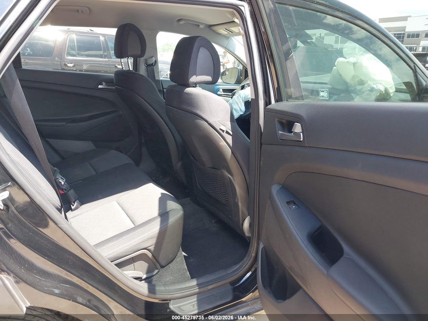 2017 Hyundai Tucson VIN KM8J33A4XHU382214 IAAI salvage auction — FRONT END, Salvage Title, sold $2,600 on 2026-07-20 (photo 8)