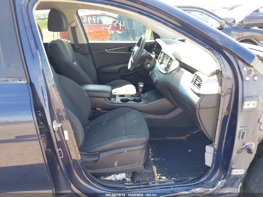 2019 Kia Sorento VIN 5XYPG4A3XKG537188 IAAI salvage auction — RIGHT SIDE, Salvage Title, sold $2,050 on 2026-07-20 (photo 5)