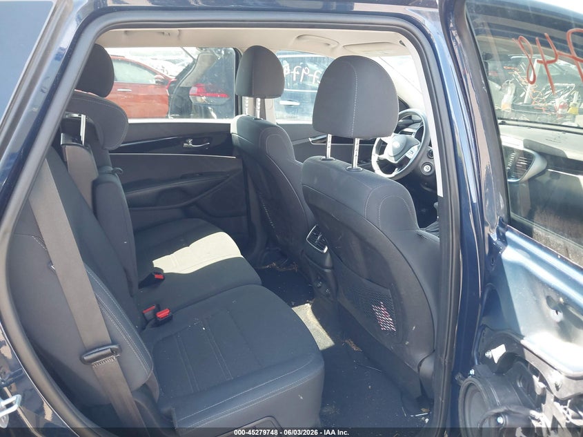 2019 Kia Sorento VIN 5XYPG4A3XKG537188 IAAI salvage auction — RIGHT SIDE, Salvage Title, sold $2,050 on 2026-07-20 (photo 8)
