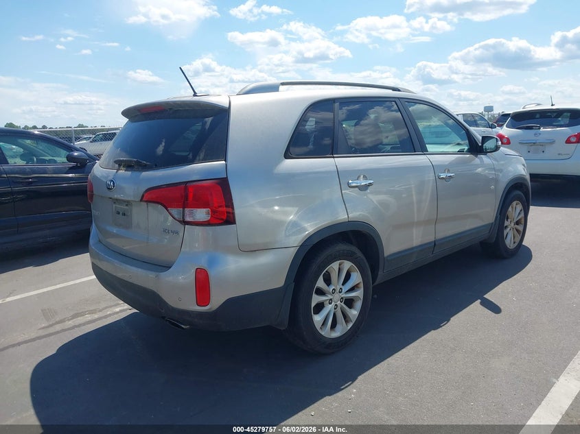 2015 Kia Sorento VIN 5XYKU4A75FG641521 IAAI salvage auction — NORMAL WEAR, Clear (North Carolina), sold $1,600 on 2026-07-15 (photo 4)