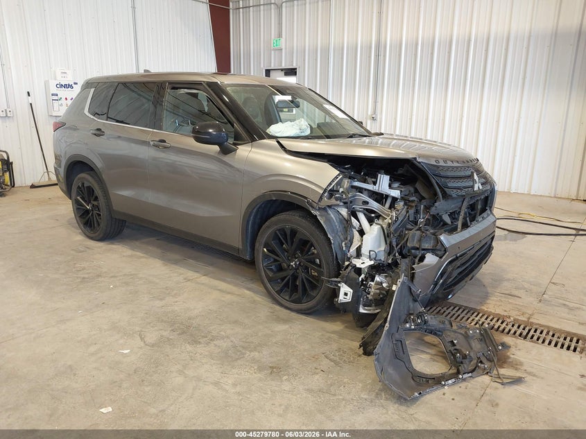 2022 Mitsubishi Outlander VIN JA4J4UA84NZ058940 IAAI salvage auction — UNKNOWN, Salvage Title, sold $4,050 on 2026-07-29 (photo 1)