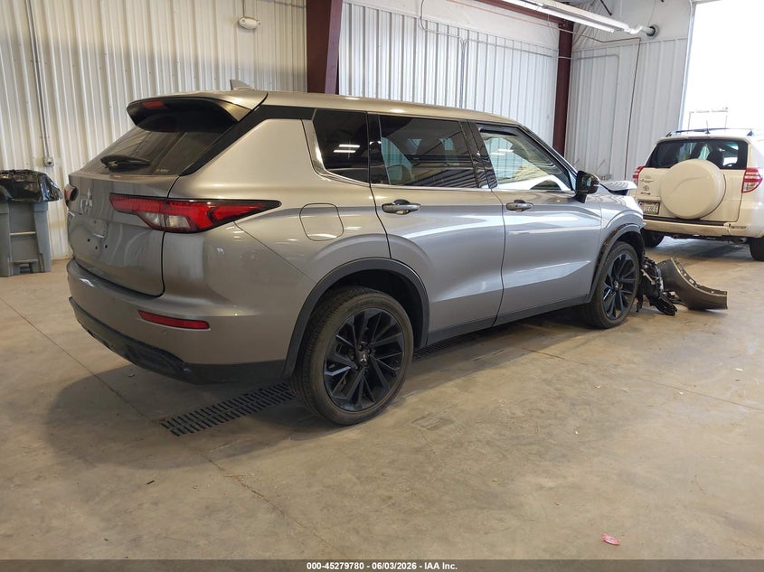 2022 Mitsubishi Outlander VIN JA4J4UA84NZ058940 IAAI salvage auction — UNKNOWN, Salvage Title, sold $4,050 on 2026-07-29 (photo 4)