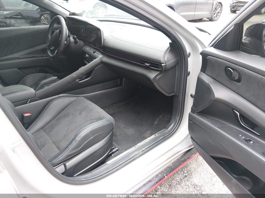 2025 Hyundai Elantra n VIN KMHLW4DK3SU025657 IAAI salvage auction — REAR END, Salvage Title, sold $11,700 on 2026-07-15 (photo 5)