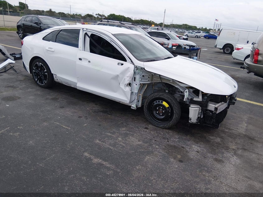 2021 Kia K5 VIN 5XXG64J23MG070598 IAAI salvage auction — RIGHT SIDE, Salvage Title, sold $5,600 on 2026-07-09 (photo 1)