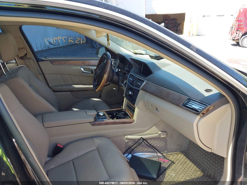2013 Mercedes-benz E-klasse VIN WDDHF8JB8DA675875 IAAI salvage auction — NORMAL WEAR, Clear (New York), sold $850 on 2026-07-07 (photo 5)