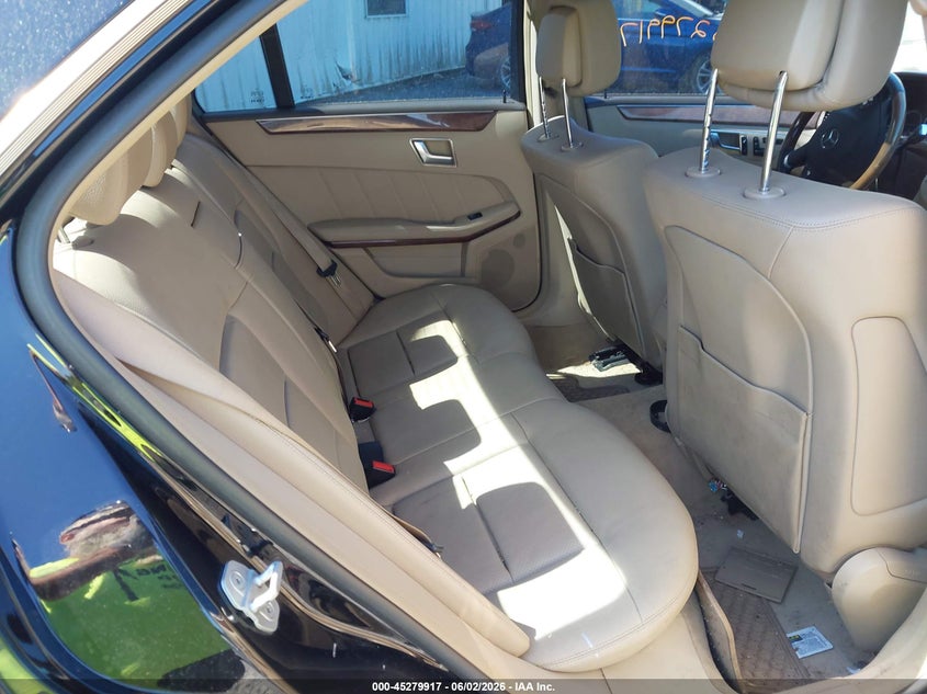 2013 Mercedes-benz E-klasse VIN WDDHF8JB8DA675875 IAAI salvage auction — NORMAL WEAR, Clear (New York), sold $850 on 2026-07-07 (photo 8)
