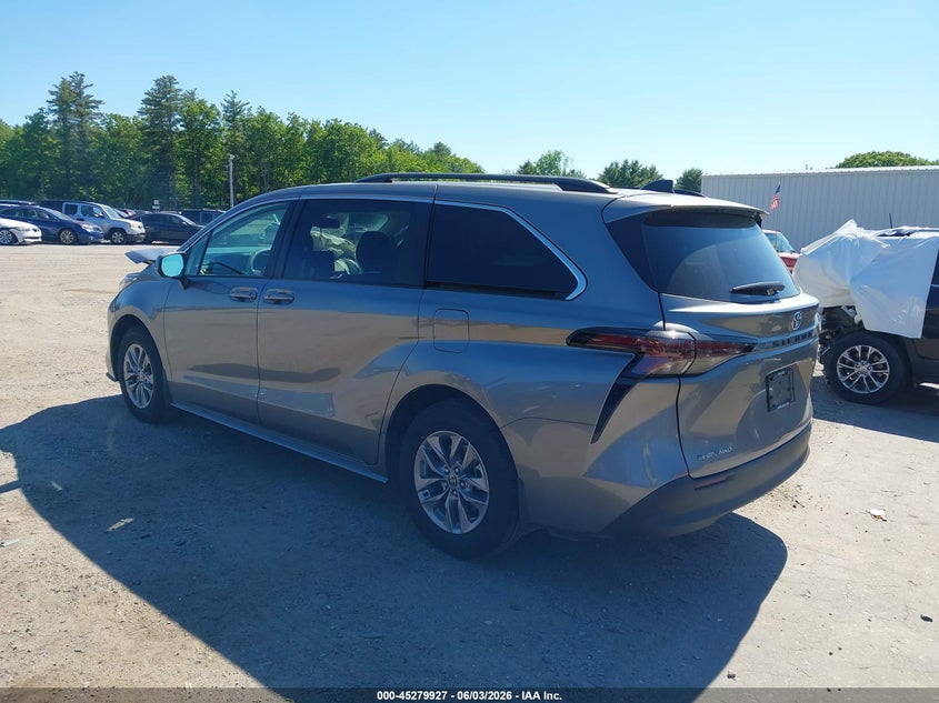 2026 Toyota Sienna VIN 5TDKSKFC3TS247143 IAAI salvage auction — FRONT END, Salvage Title, sold $13,500 on 2026-07-31 (photo 3)