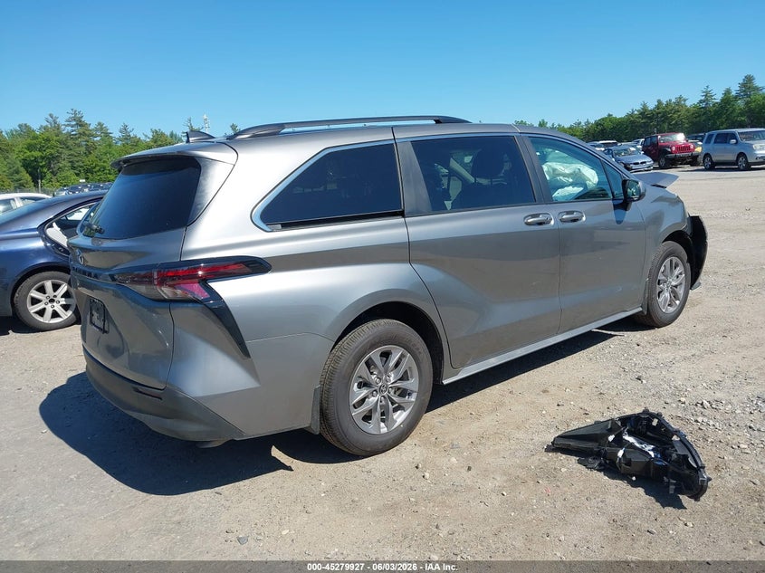 2026 Toyota Sienna VIN 5TDKSKFC3TS247143 IAAI salvage auction — FRONT END, Salvage Title, sold $13,500 on 2026-07-31 (photo 4)