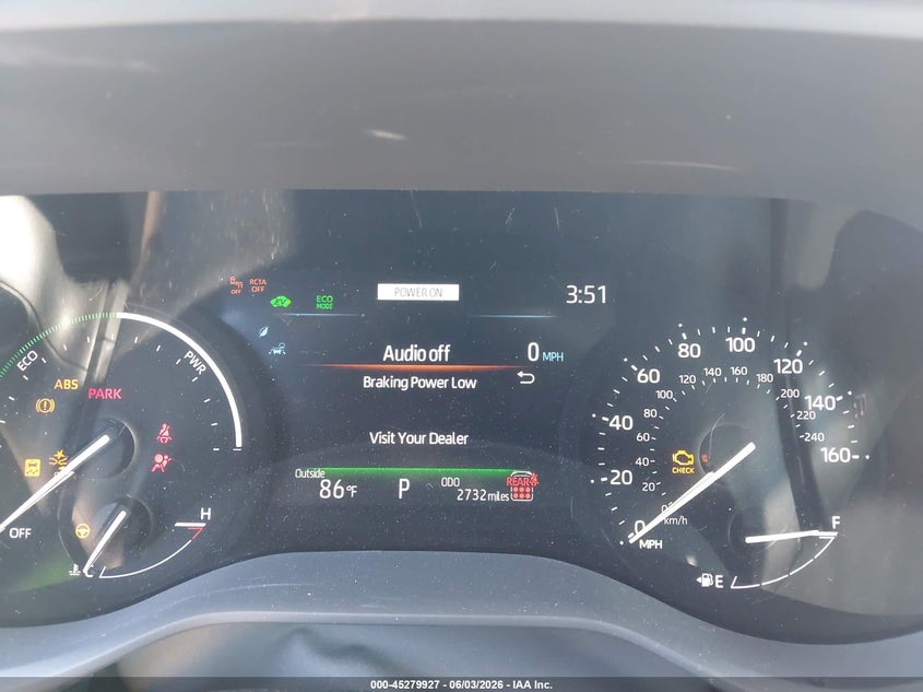 2026 Toyota Sienna VIN 5TDKSKFC3TS247143 IAAI salvage auction — FRONT END, Salvage Title, sold $13,500 on 2026-07-31 (photo 7)