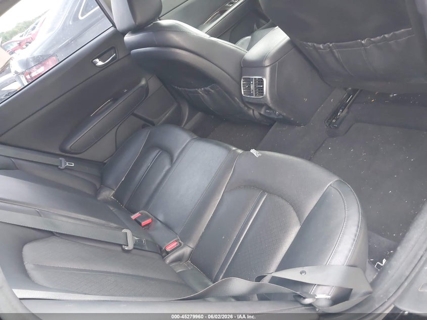2016 Kia Optima VIN 5XXGU4L33GG044423 IAAI salvage auction — NORMAL WEAR, Salvage Title, sold $1,775 on 2026-07-13 (photo 8)