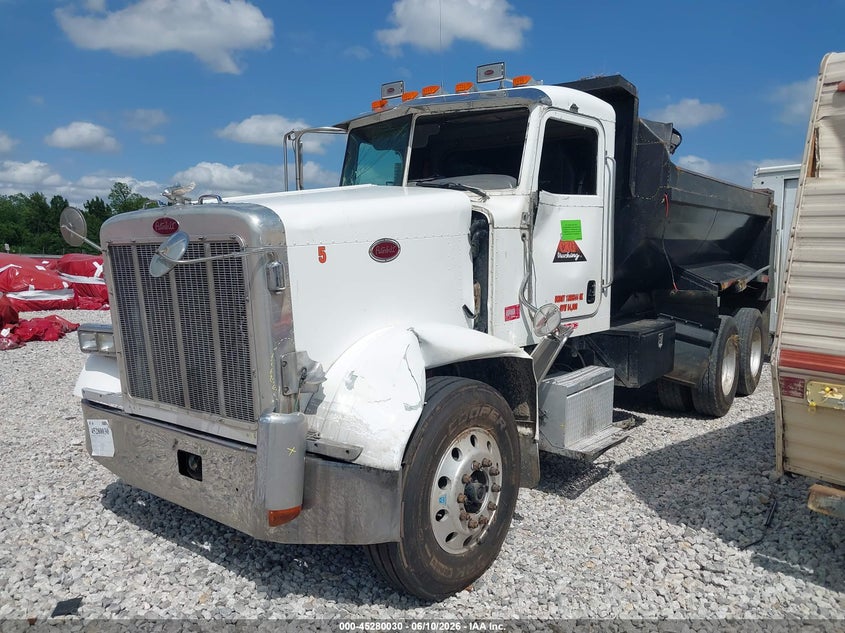 2005 Peterbilt 379 VIN 1XP5D49X35D872396 IAAI salvage auction — SIDE, Clear (Oklahoma), sold $11,250 on 2026-08-12 (photo 2)